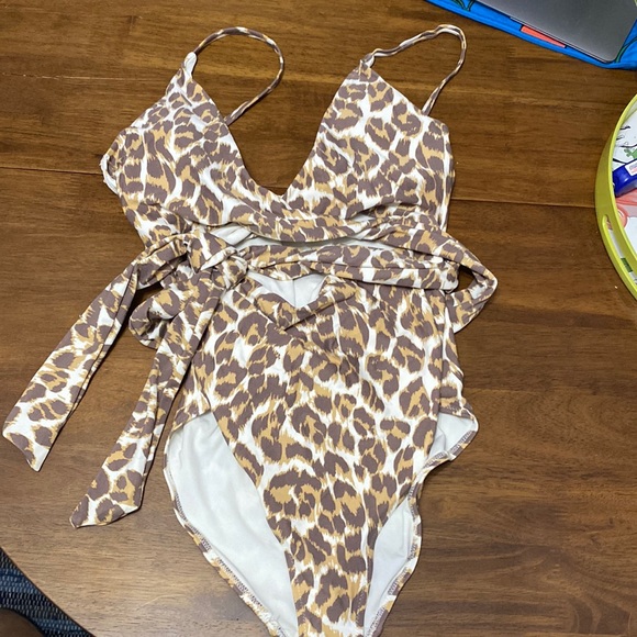 Aerie Leopard Wrap One Piece Swimsuit - Picture 3 of 5